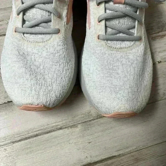 Brooks Signal 3 Womens 11 Running Sneaker White Oyster Tropical Peach Athleisure - Picture 7 of 10